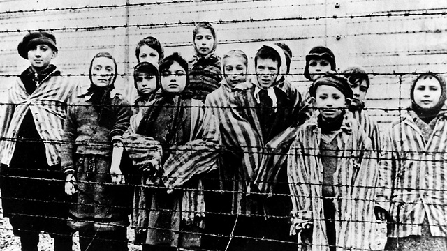 You are currently viewing Children of Holocaust survivors drink more, exercise less study shows
