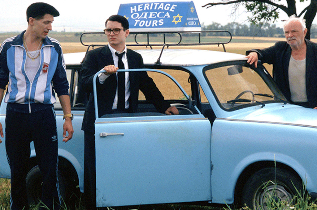 You are currently viewing LIEV SCHREIBER AND EVERYTHING IS ILLUMINATED