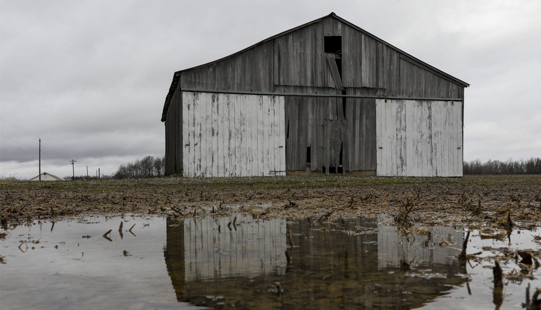 You are currently viewing Midwest farmers face a crisis. Hundreds are dying by suicide.