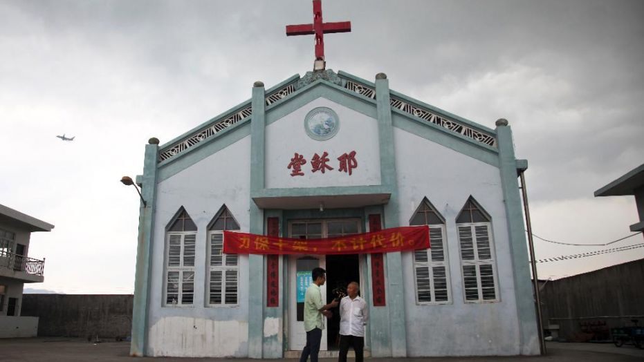 You are currently viewing Chinese officials remove crosses from churches amid coronavirus for being ‘higher than the national flag’