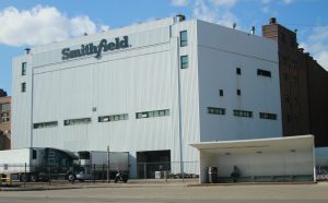 Read more about the article South Dakota Meat Plant Is Now Country’s Biggest Coronavirus Hot Spot