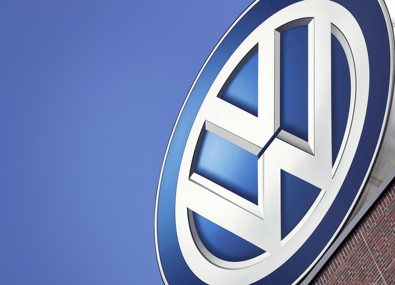 You are currently viewing VW pulls car ad after outcry, apologizes for racist overtone