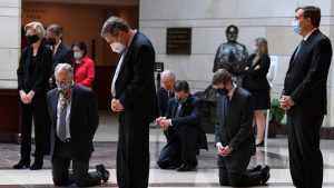 Read more about the article Senate Democrats Kneel In Protest Of Racial Injustice