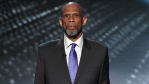 Read more about the article Kareem Abdul-Jabbar defends protests and says racism is deadlier than Covid-19 in powerful op-ed