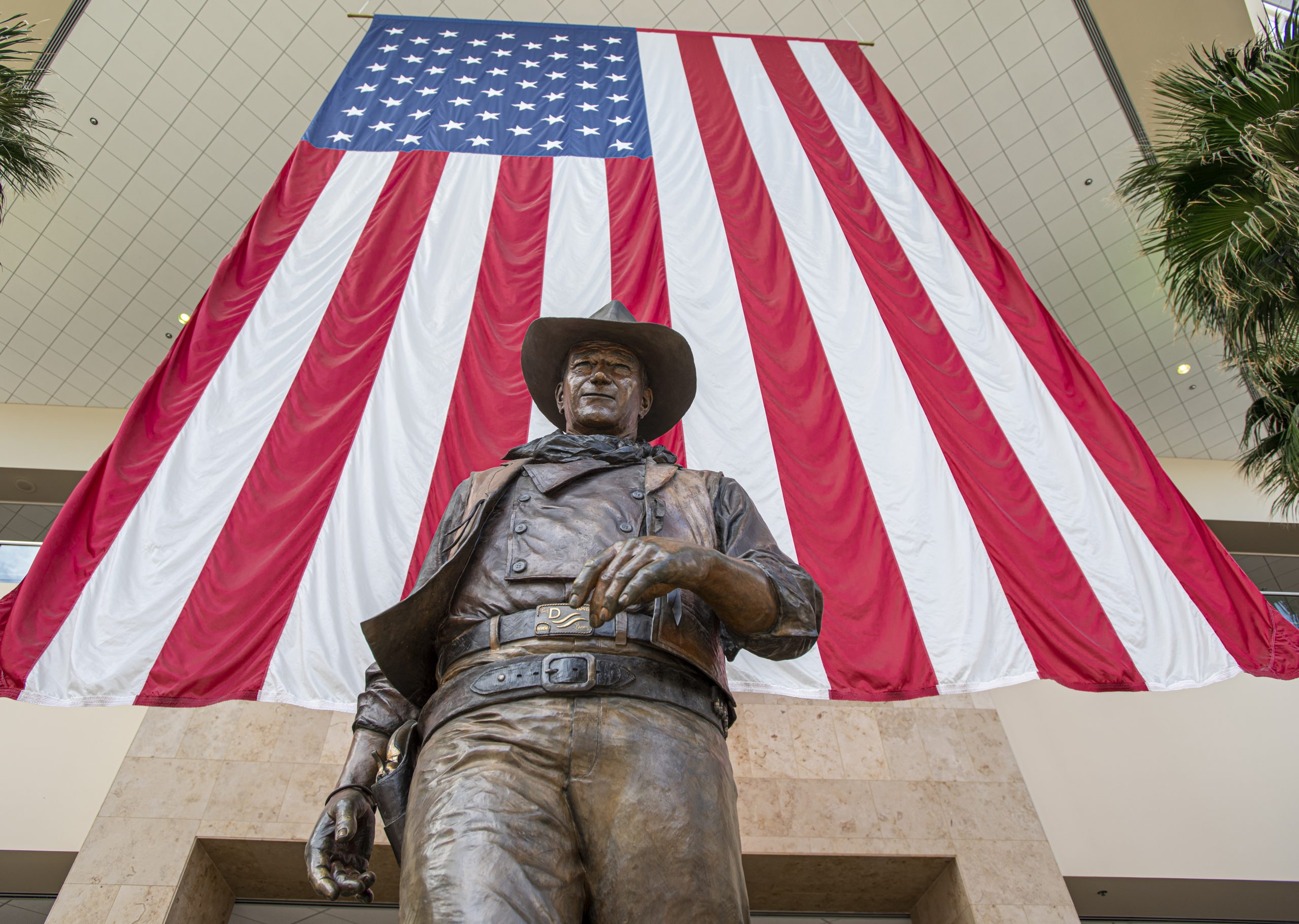 You are currently viewing Democrats want John Wayne Airport to be renamed