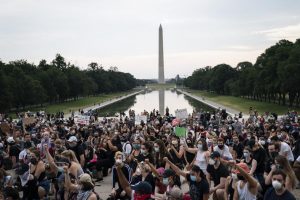 Read more about the article Heavy rain brings early end to Washington march; ACLU files lawsuit against Trump administration regarding removal of protesters