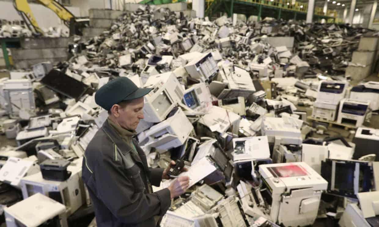 You are currently viewing $10bn of precious metals dumped each year in electronic waste, says UN