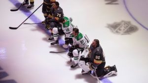Read more about the article Stars, Golden Knights players kneel for anthems as protests gain momentum at NHL restart Social Sharing
