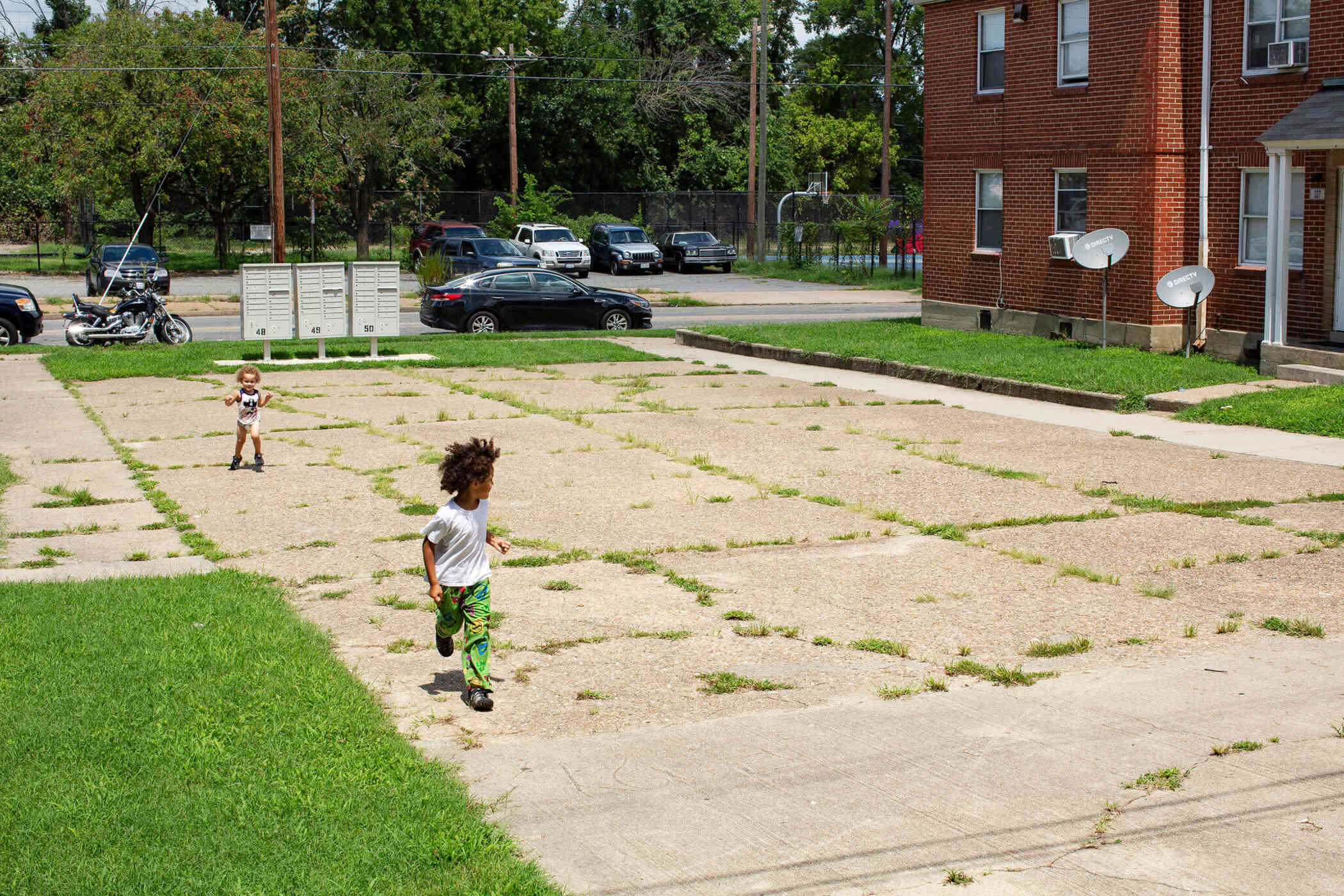 You are currently viewing How Decades of Racist Housing Policy Left Neighborhoods Sweltering