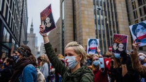 Read more about the article Poland abortion ruling sparks ‘women’s strike’