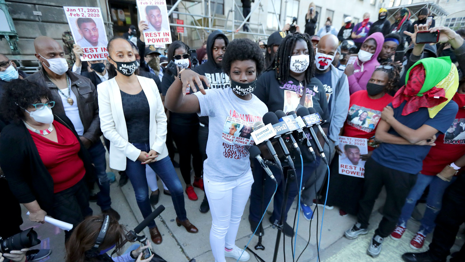 You are currently viewing Mother, sisters of Alvin Cole, who was fatally shot by Wisconsin police this year, arrested during protests