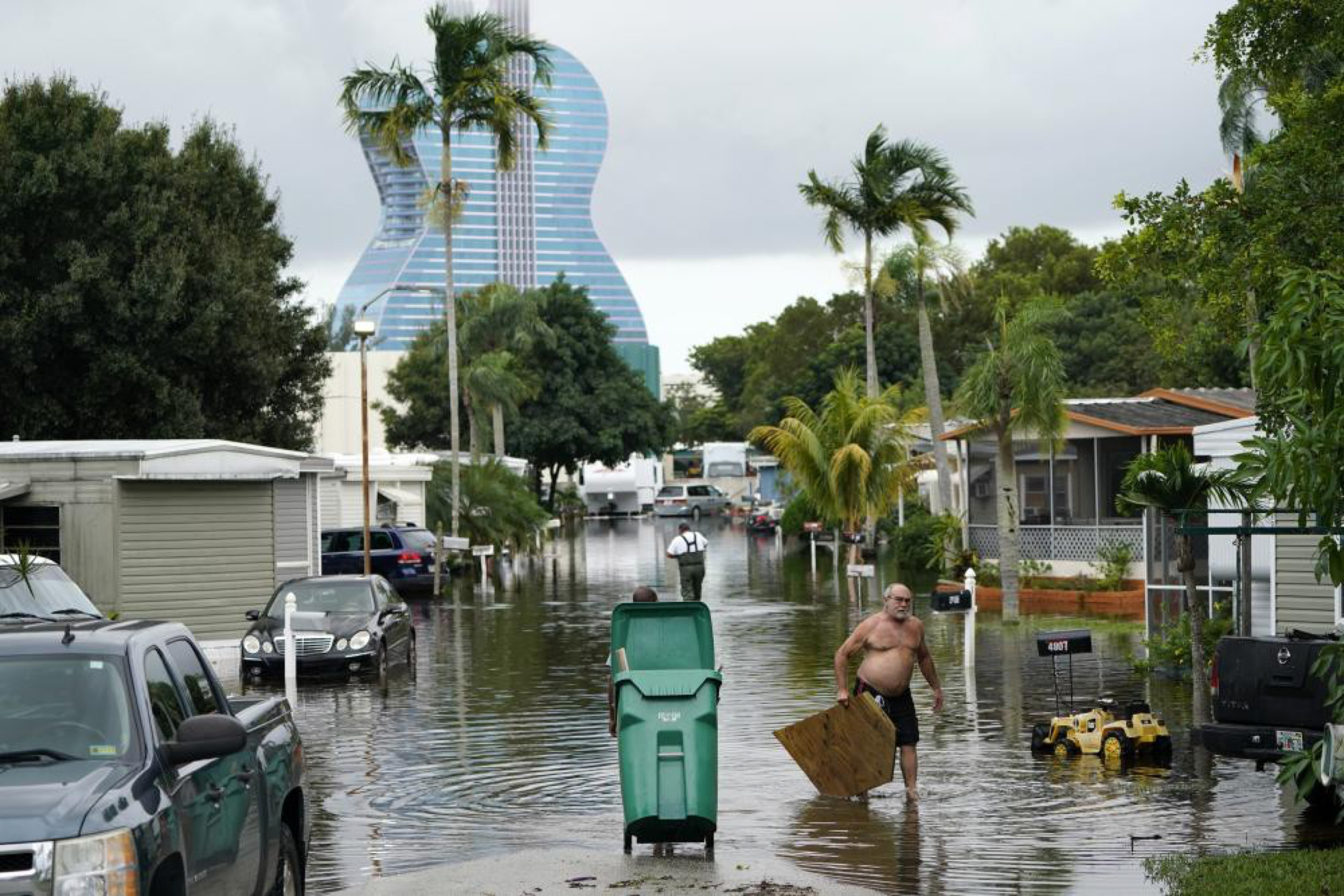 You are currently viewing Florida braced for Eta as new study finds hurricanes staying stronger for longer