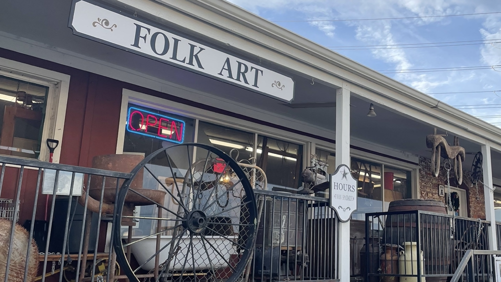 You are currently viewing Symbols Of White Supremacy Confront Oregon Shoppers At Antiques Mall