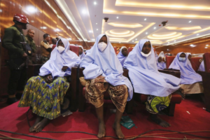 Read more about the article Nigerian Gunmen Release Hundreds of Kidnapped Schoolgirls