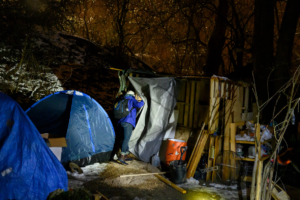 Read more about the article Deaths Among America’s Homeless Are Soaring in the Pandemic. A Photographer Captures A Community In Crisis