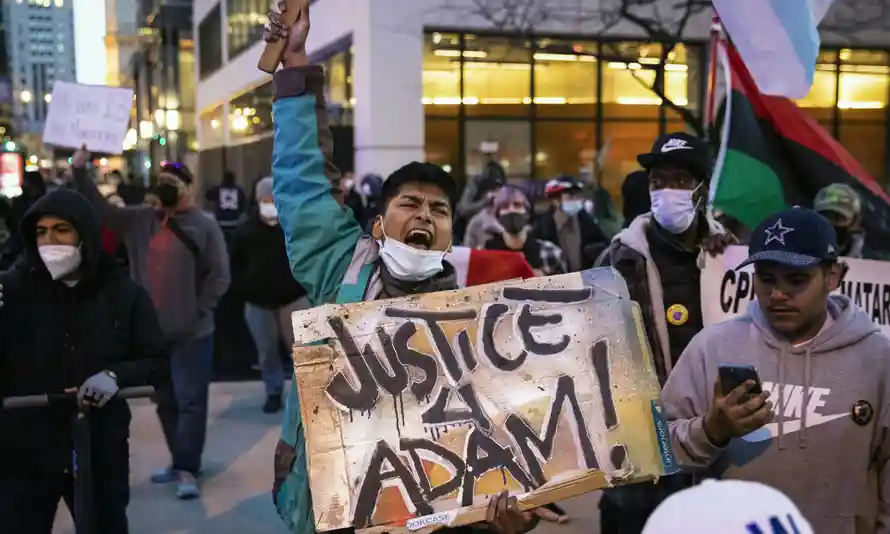 You are currently viewing Chicagoans Mourn Adam Toledo, Protest Police Violence