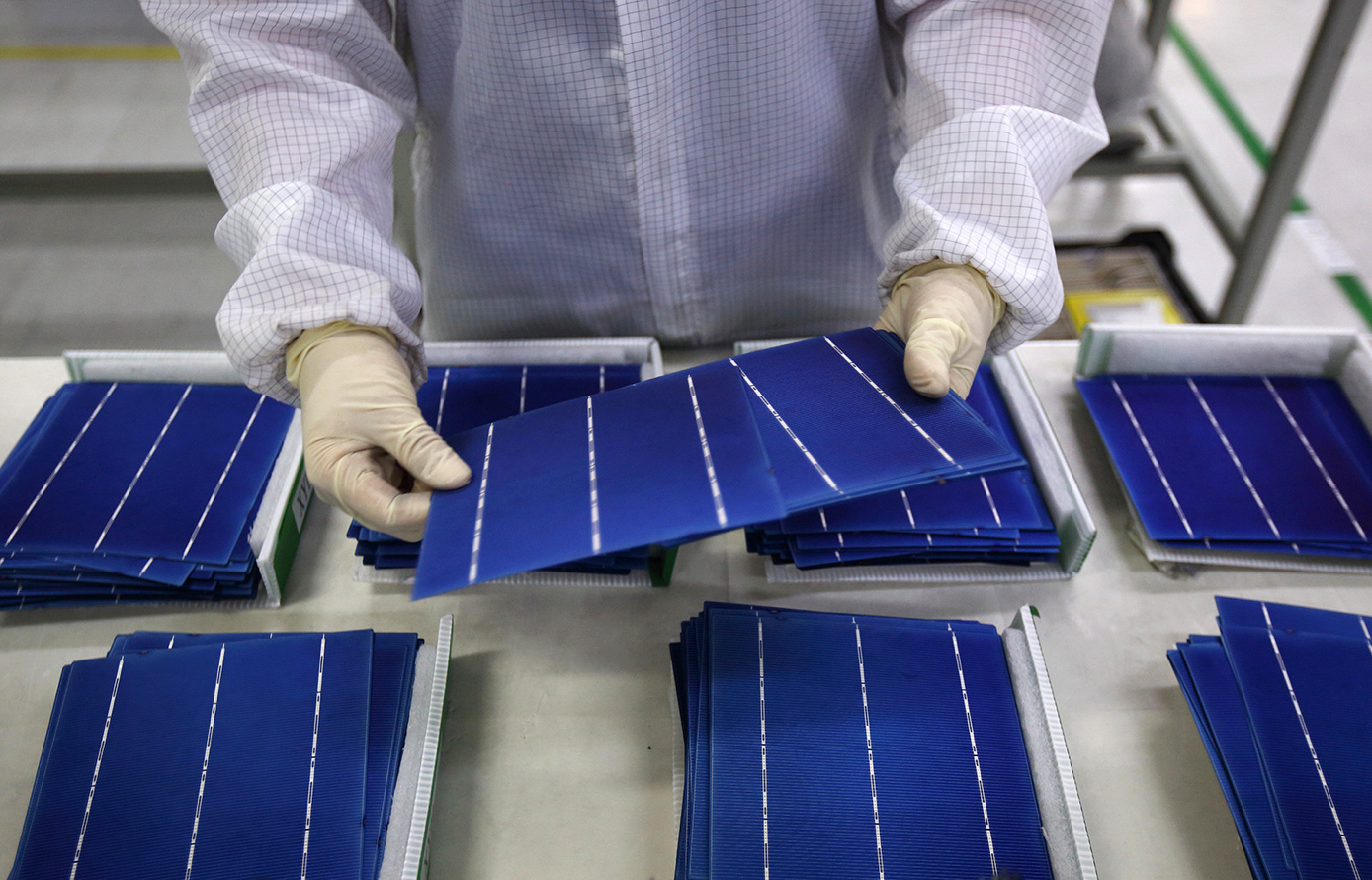 You are currently viewing Blistering report alleges Chinese solar panel supply chain tainted by forced labor