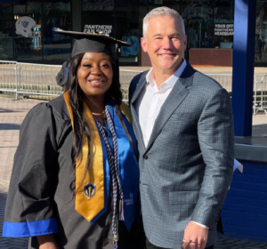 Read more about the article She just graduated from college. She said her Uber passenger made it possible.