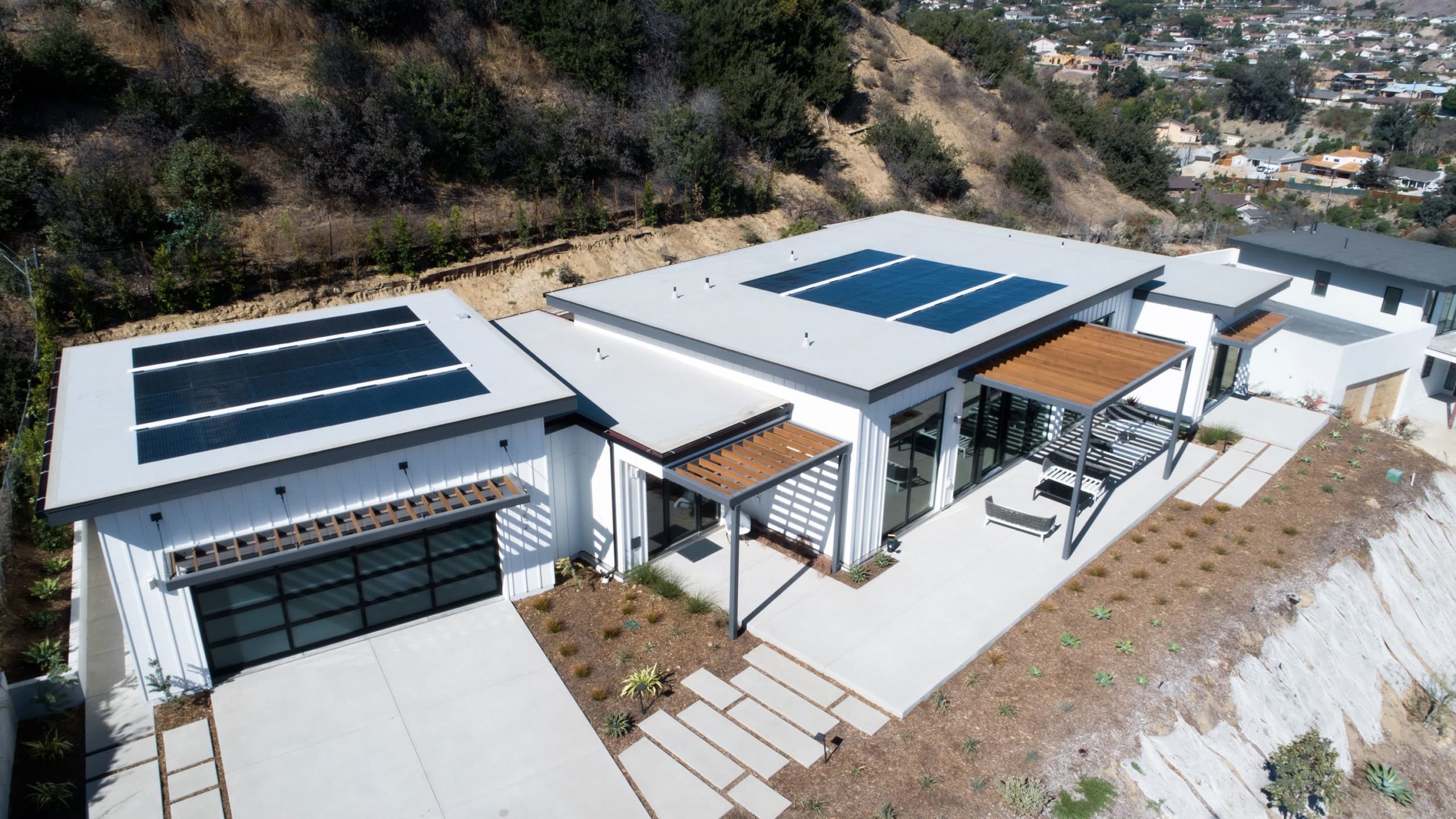 You are currently viewing Off-the-grid homes are coming to your neighborhood, as climate change creates suburban survivalists