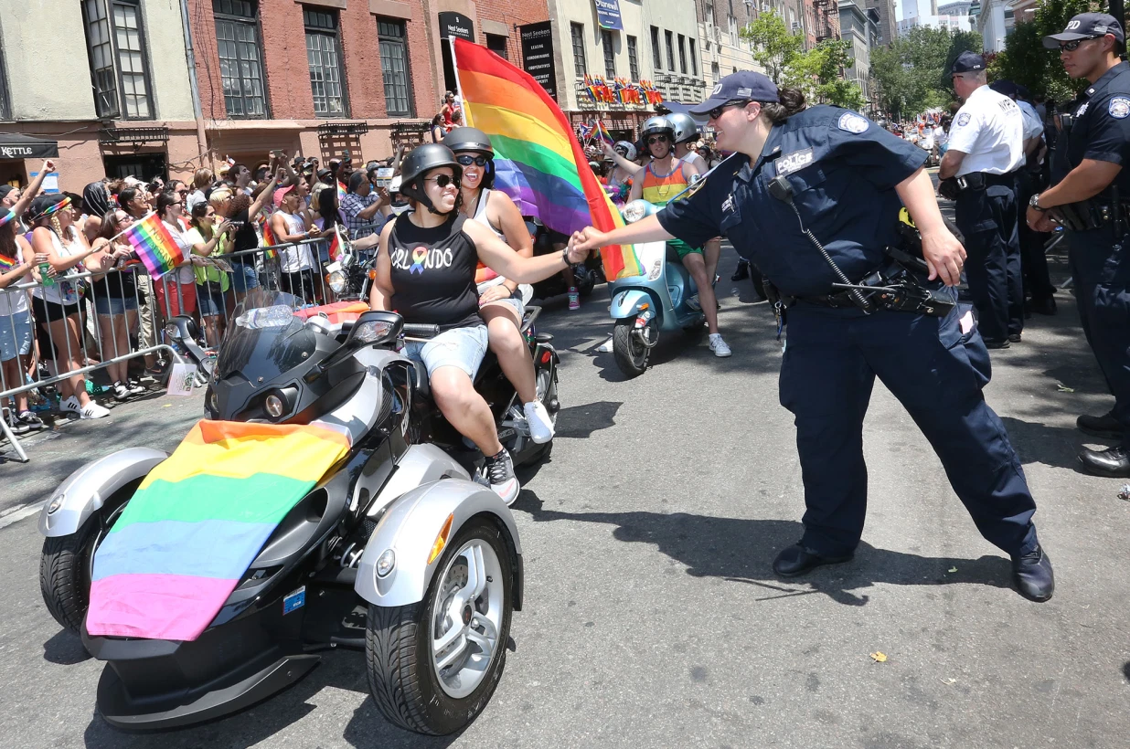 You are currently viewing Cops banned from participating in NYC Pride events