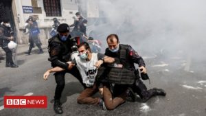 Read more about the article May Day protests: Turkey arrests hundreds as rallies sweep globe