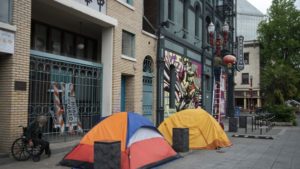 Read more about the article Oregon will allow homeless individuals to sleep on public land in all communities