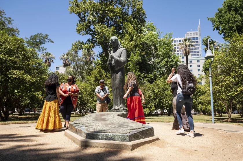 You are currently viewing California to replace toppled Junipero Serra statue at Capitol with memorial to Native tribes