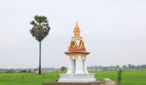 Read more about the article Amid a rice field stands a stupa to honour the victims of the Khmer Rouge regime