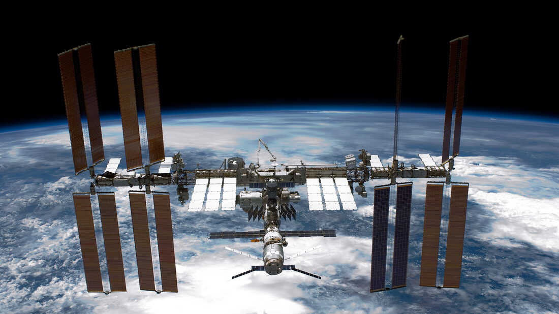 You are currently viewing Astronauts Take Shelter Aboard ISS After Russian Anti-Satellite Test, U.S. Says