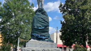 Read more about the article Judge to hear suit over Confederate memorial in Tuskegee