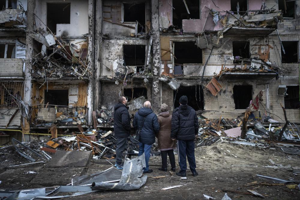 You are currently viewing Ukraine’s capital under threat as Russia presses invasion