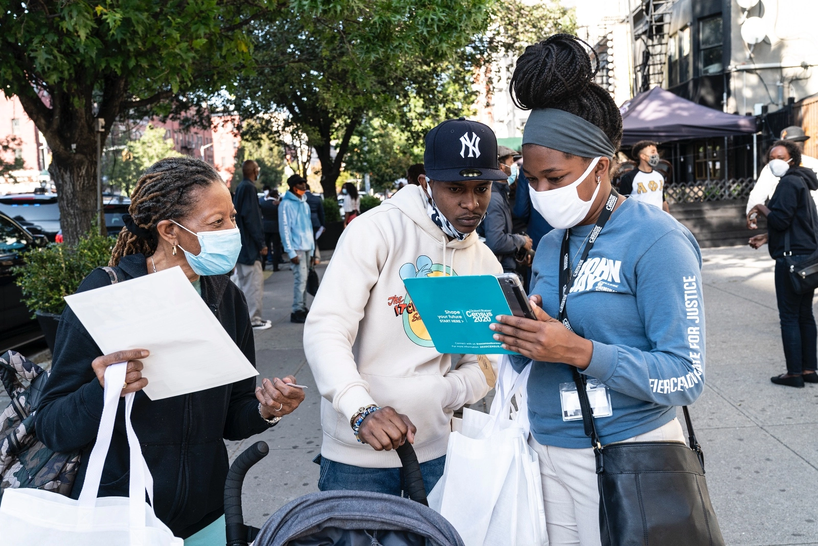 You are currently viewing The census undercounted people of color. Here’s what that means for environmental justice.