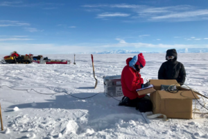 Read more about the article Deep Under the Antarctic Ice, Scientists Discover Vast Reservoir of Ancient Water