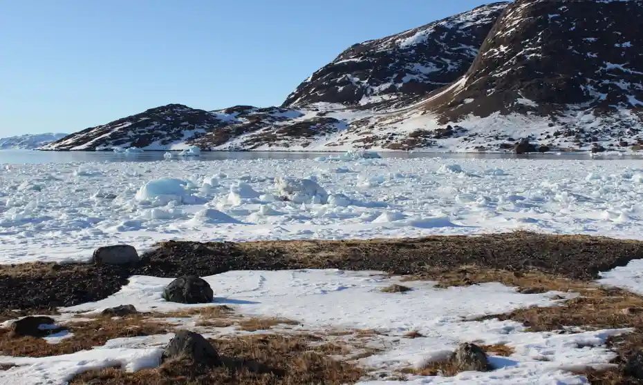 You are currently viewing ‘Nature doesn’t fix itself fast’: Greenland weighs up economy v climate crisis￼