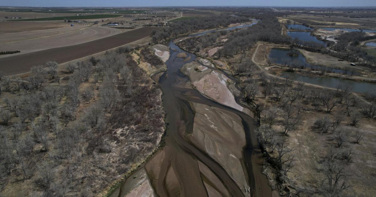 You are currently viewing Colorado, Nebraska jostle over water rights amid drought