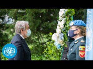 Read more about the article Peacekeepers’ Day ceremony honours service and sacrifice of UN blue helmets ￼