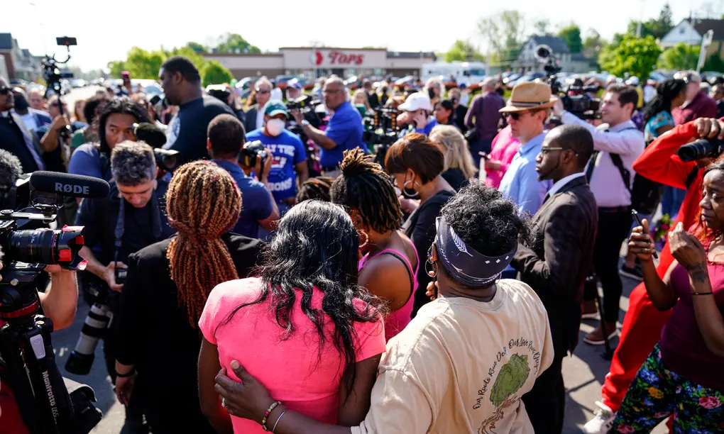 You are currently viewing The Buffalo mass shooting comes amid rise in racial violence in US