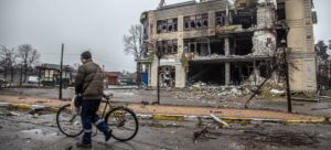 Read more about the article Ukraine: Dozens dead and injured as UN condemns ‘utterly deplorable’ shopping centre attack￼￼￼￼