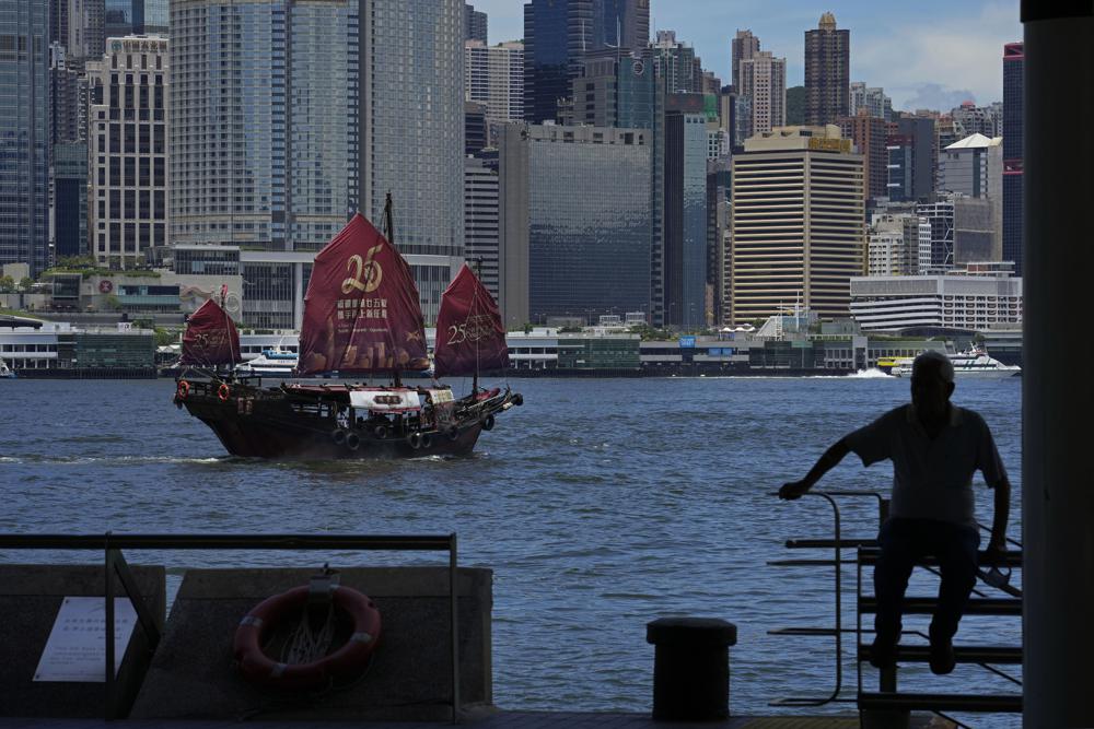 You are currently viewing Hong Kong burnishes China ties as luster as global hub fades￼