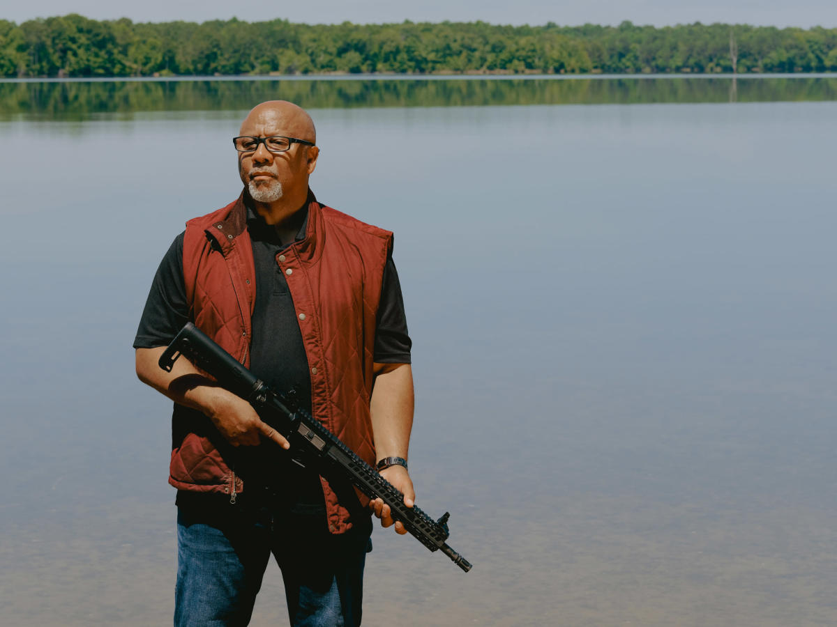 You are currently viewing A new wave of first-time gun owners are rushing to buy weapons: Black Americans