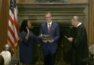Read more about the article Ketanji Brown Jackson sworn in as Supreme Court justice, becoming first Black woman on high court
