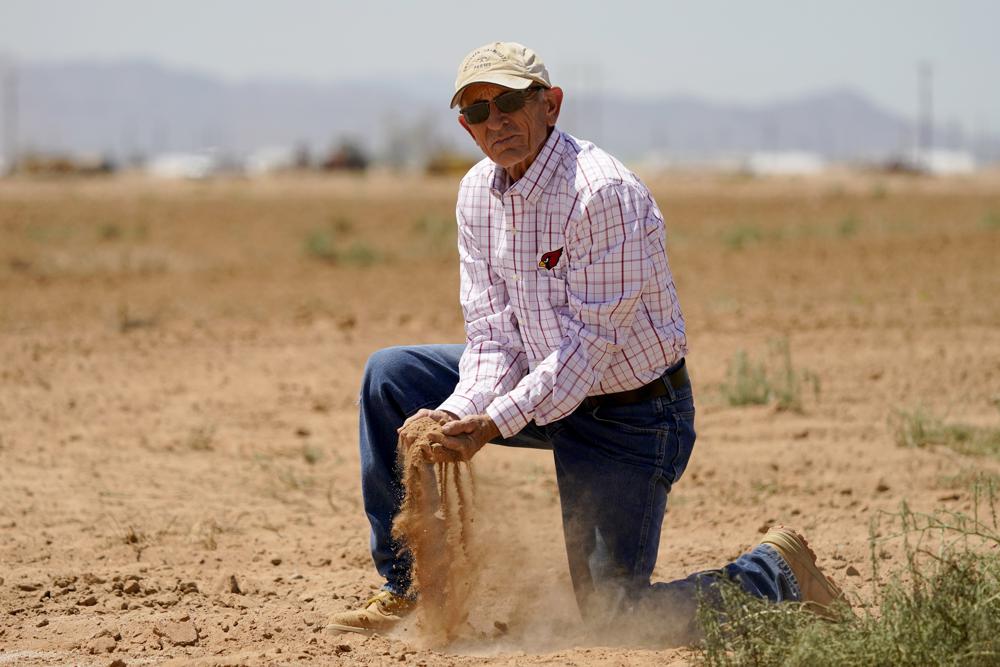 You are currently viewing Crisis looms without big cuts to over-tapped Colorado River