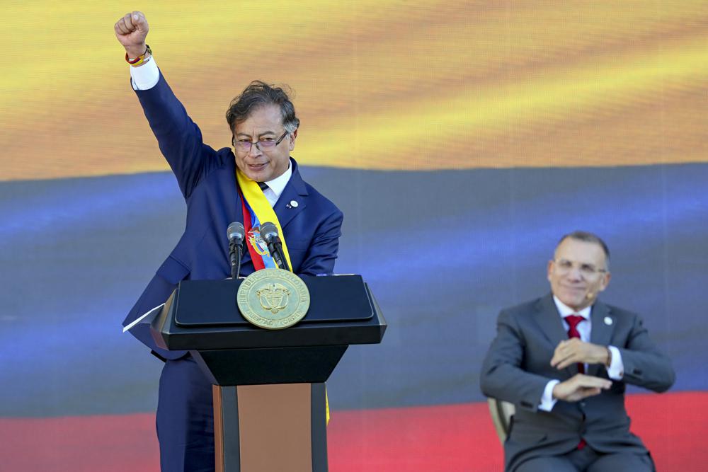You are currently viewing Ex-rebel takes oath as Colombian president in historic shift