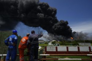 Read more about the article 17 missing, 121 hurt, 1 dead in fire at Cuban oil facility