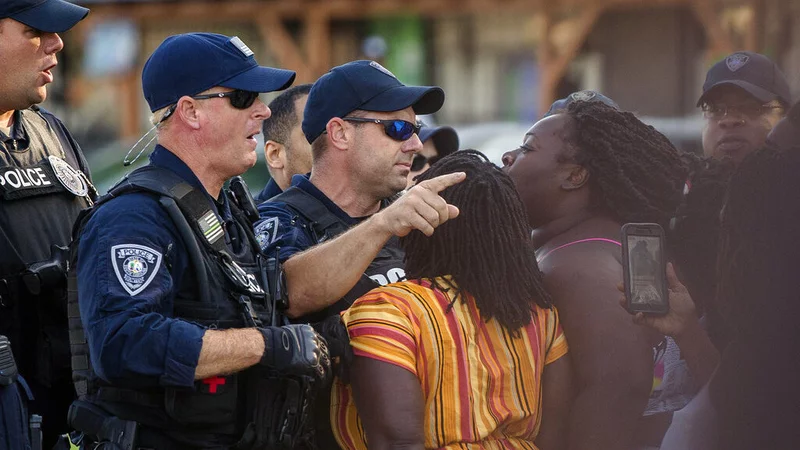 You are currently viewing A Black protester voiced anger at police in South Carolina. She got 4 years in prison