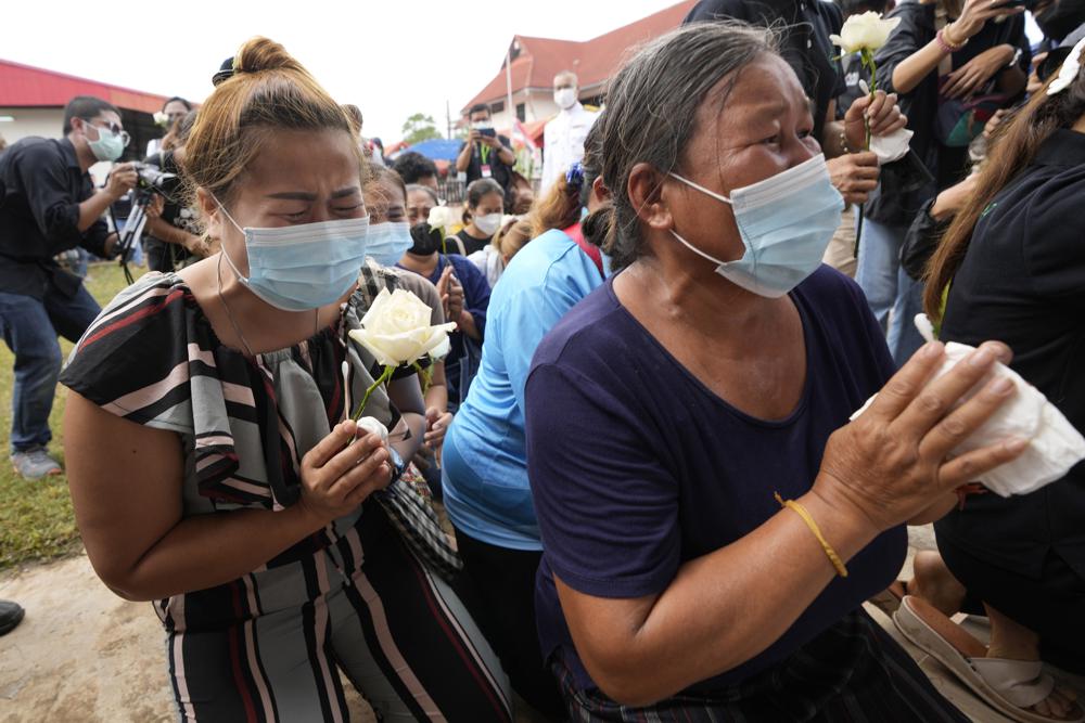 You are currently viewing Thais mourn dozens, mainly kids, killed in day care attack