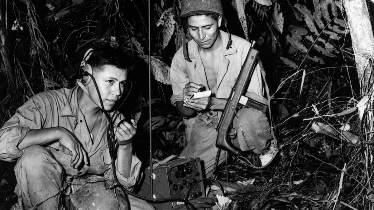 You are currently viewing <strong>The Native American code talkers that helped America win WWII</strong>