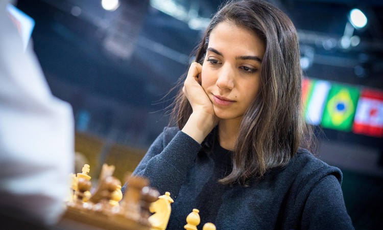 You are currently viewing Iranian chess player ‘moving to Spain’ after competing without headscarf