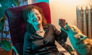 Read more about the article <strong>Artist Nan Goldin on addiction and taking on the Sackler dynasty: ‘I wanted to tell my truth’</strong>