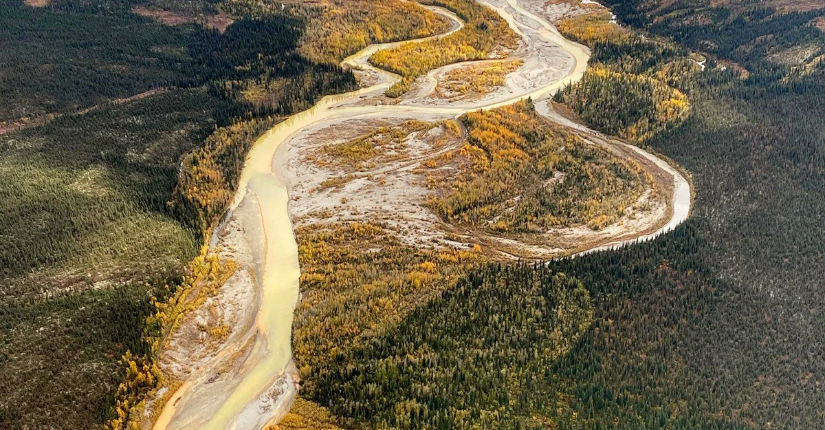 Read more about the article AN UNMISTAKABLE STAIN IN AMERICA’S MOST PRISTINE RIVERS